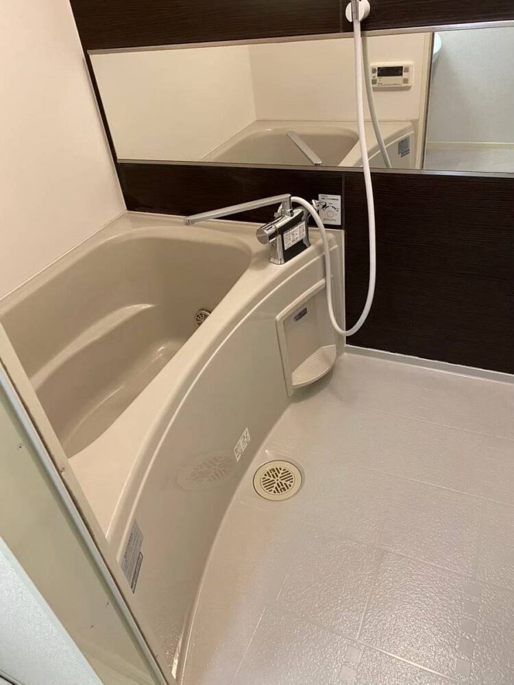 クリーニングを終えた浴室全体